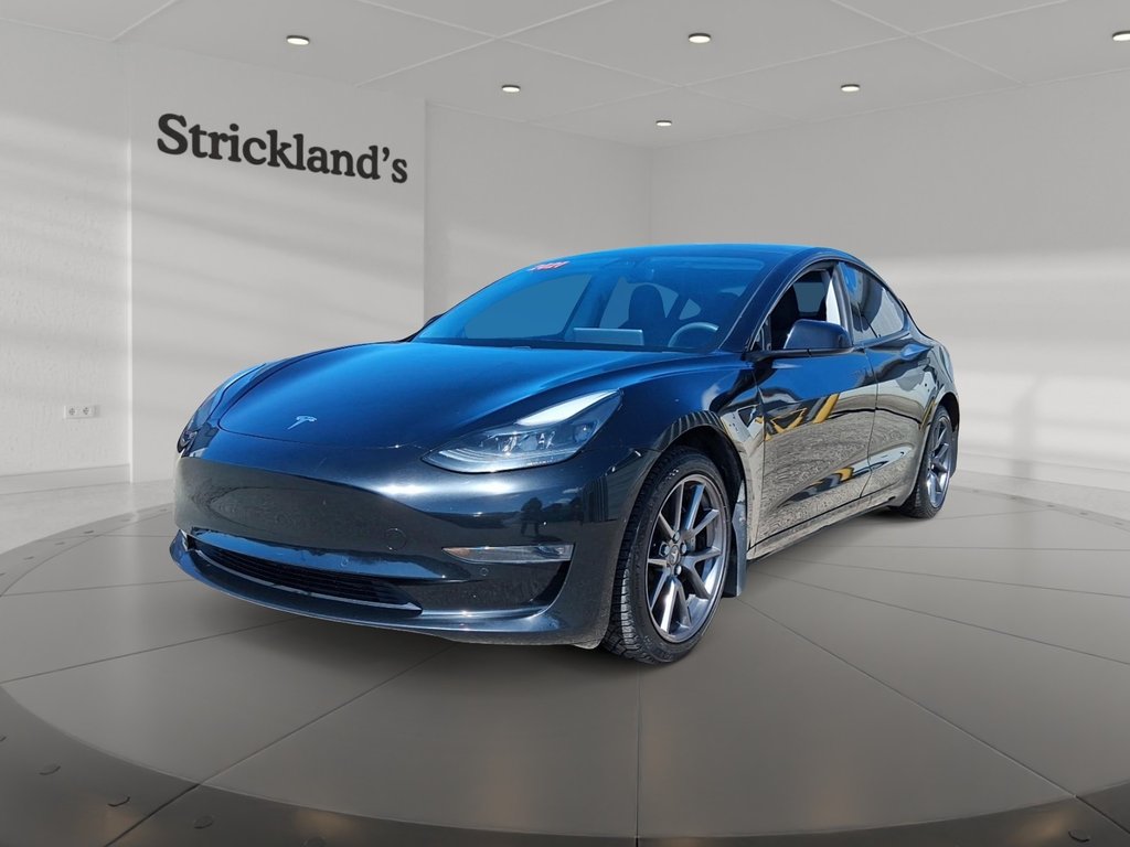 2021 Tesla Model 3 Standard Range Plus in Stratford, Ontario - 1 - w1024h768px
