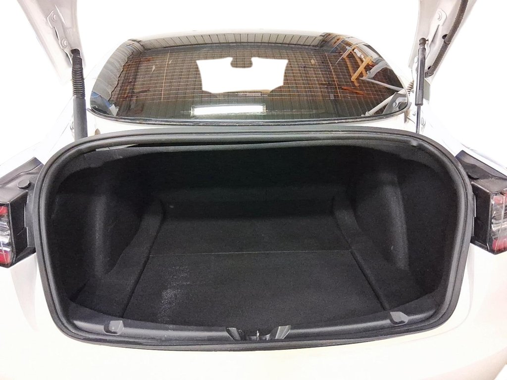 2021 Tesla Model 3 Standard Range Plus in Stratford, Ontario - 6 - w1024h768px