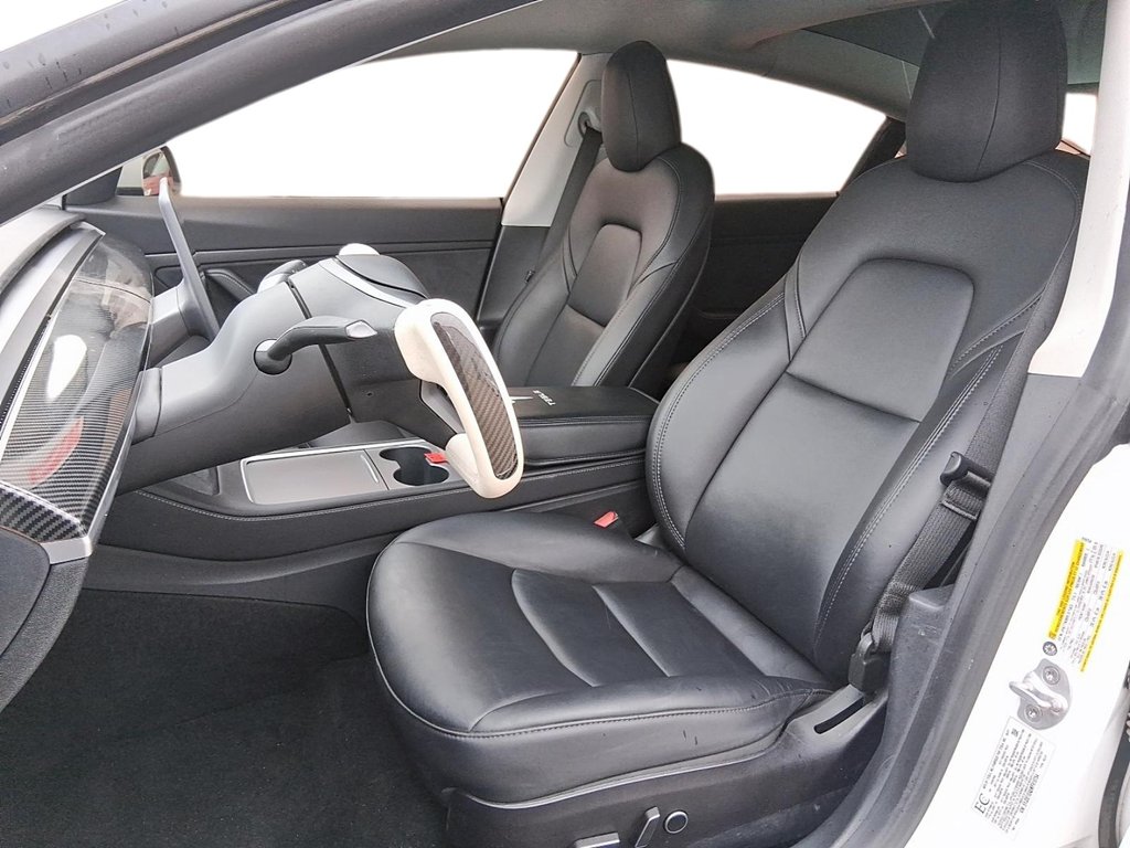 2021 Tesla Model 3 Standard Range Plus in Stratford, Ontario - 9 - w1024h768px