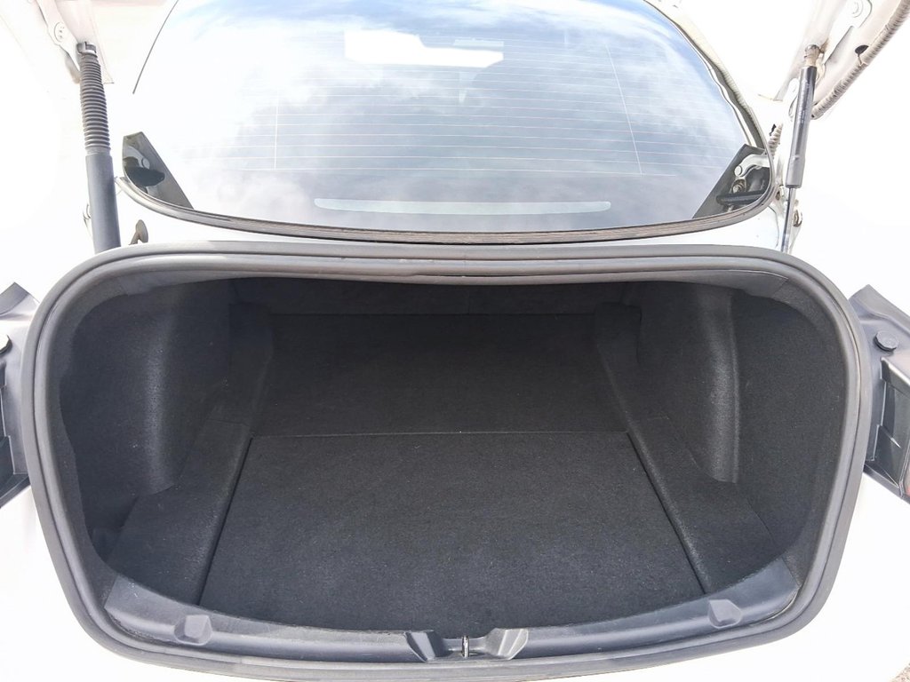2021 Tesla Model 3 in Stratford, Ontario - 6 - w1024h768px