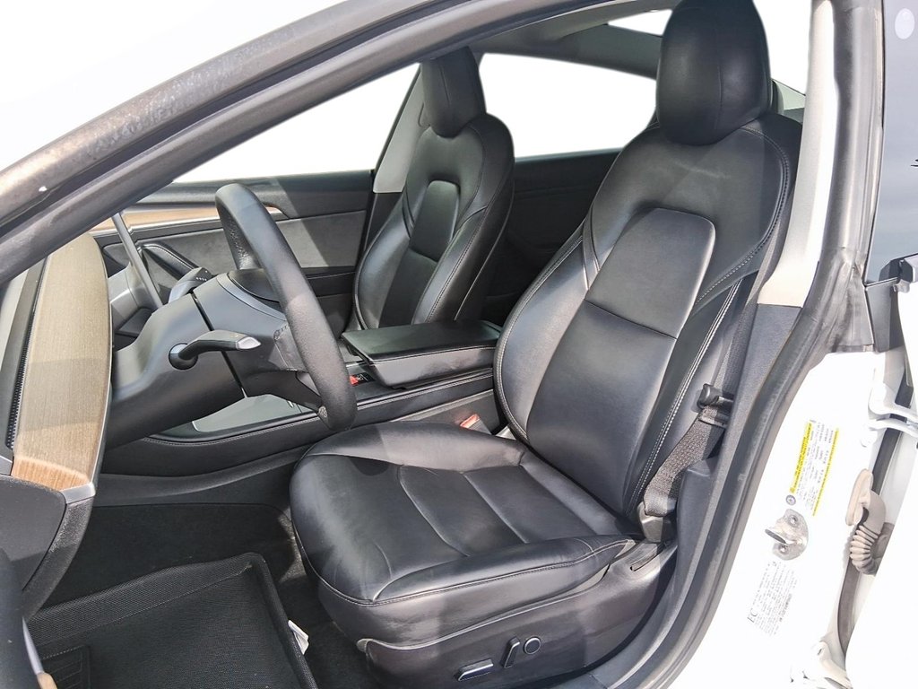 2021 Tesla Model 3 in Stratford, Ontario - 9 - w1024h768px