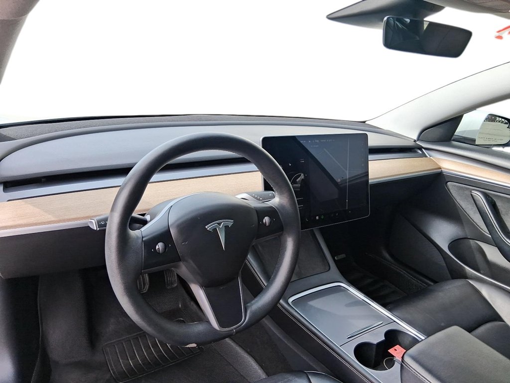 2021 Tesla Model 3 in Stratford, Ontario - 11 - w1024h768px