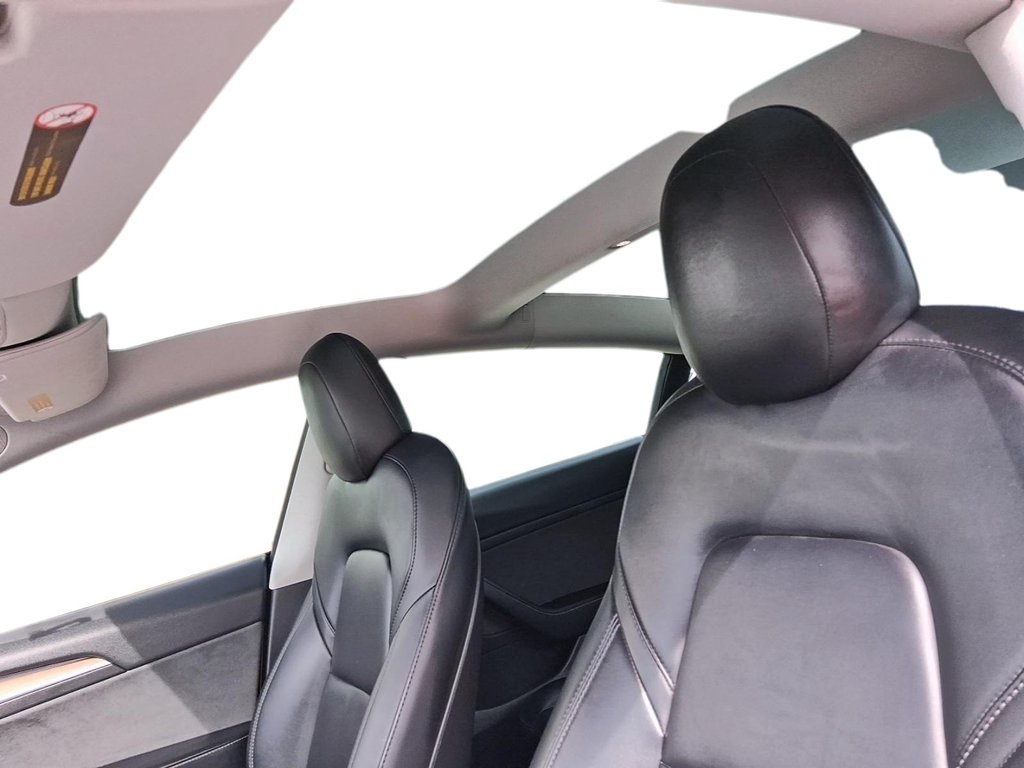 2021 Tesla Model 3 in Stratford, Ontario - 19 - w1024h768px