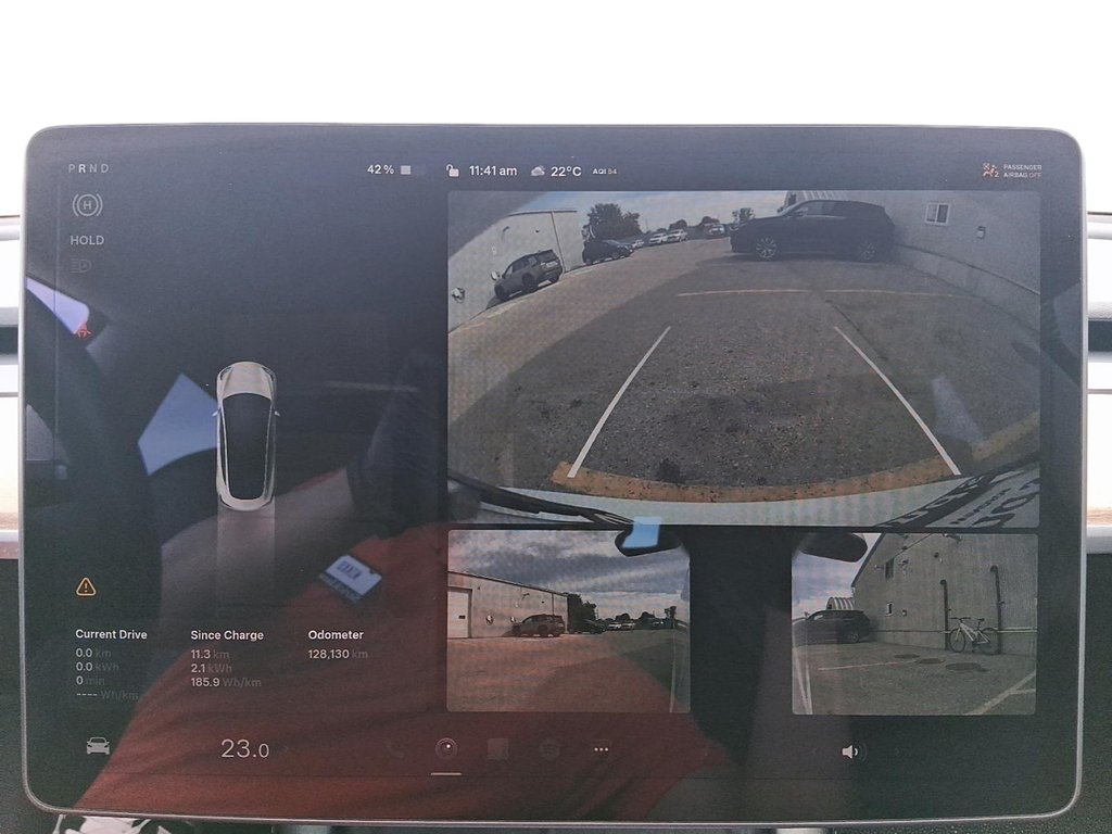 2021 Tesla Model 3 in Stratford, Ontario - 20 - w1024h768px