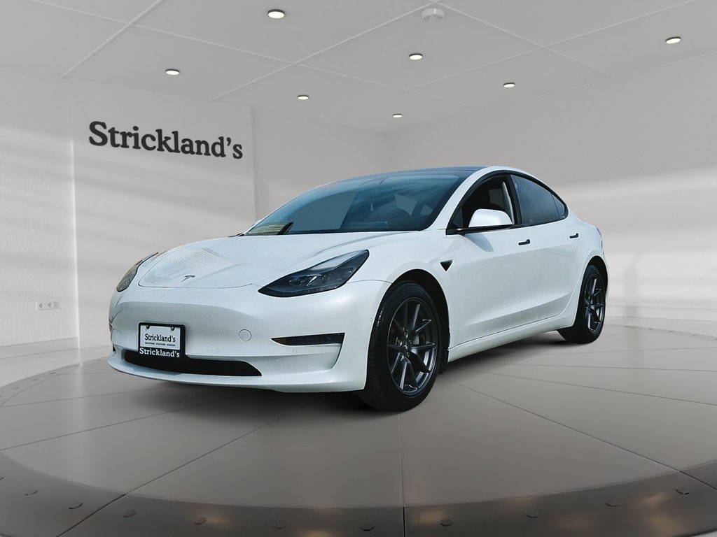 2021 Tesla Model 3 in Stratford, Ontario - 1 - w1024h768px