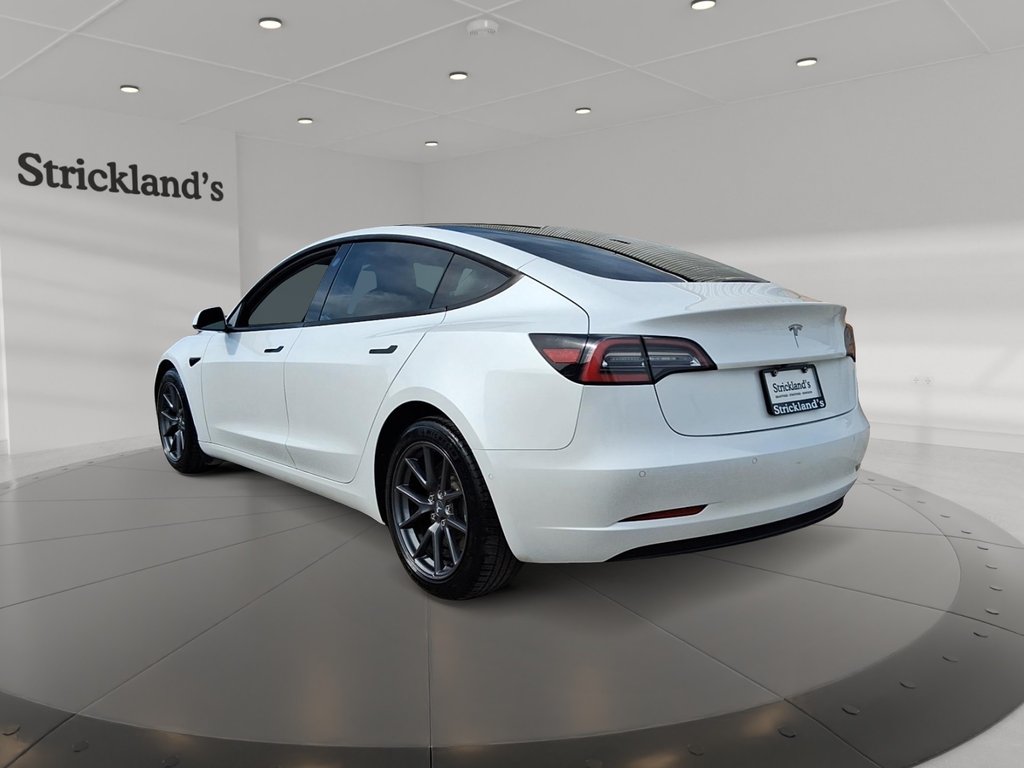 2021 Tesla Model 3 in Stratford, Ontario - 4 - w1024h768px