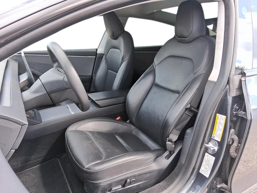 2024 Tesla Model 3 Standard Range RWD in Stratford, Ontario - 9 - w1024h768px