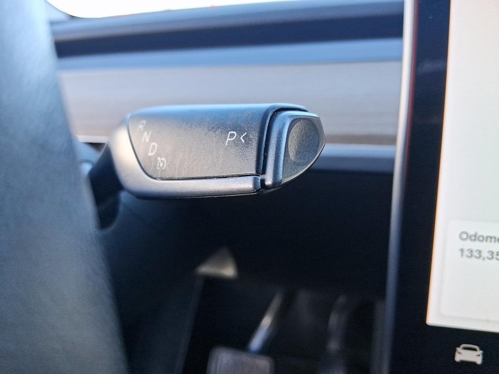 2021 Tesla Model Y Long Range in Stratford, Ontario - 18 - w1024h768px