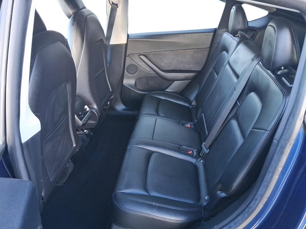 2021 Tesla Model Y Long Range in Stratford, Ontario - 11 - w1024h768px