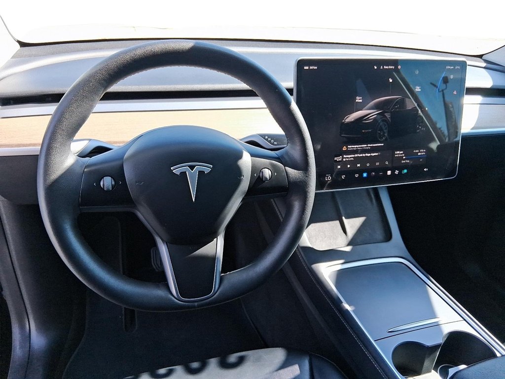 2022 Tesla Model Y Long Range in Stratford, Ontario - 14 - w1024h768px