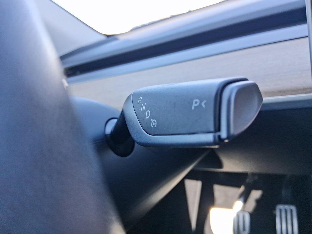 2022 Tesla Model Y Performance in Stratford, Ontario - 18 - w1024h768px