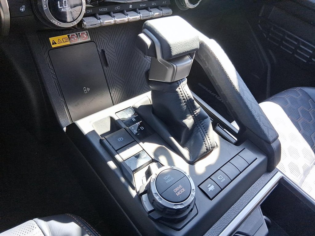 2025 Toyota 4Runner Hybrid Hybrid in Stratford, Ontario - 17 - w1024h768px