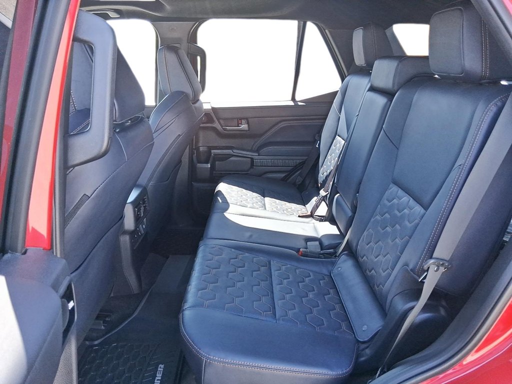 2025 Toyota 4Runner Hybrid Hybrid in Stratford, Ontario - 10 - w1024h768px