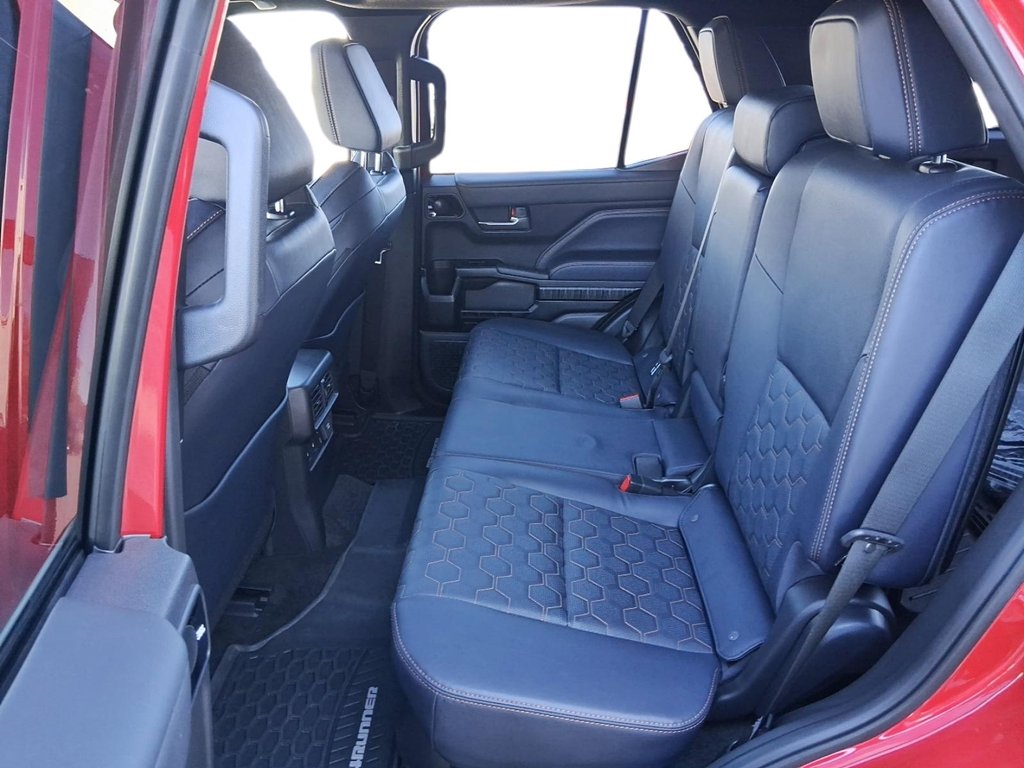 2026 Toyota 4Runner Hybrid Hybrid in Stratford, Ontario - 9 - w1024h768px