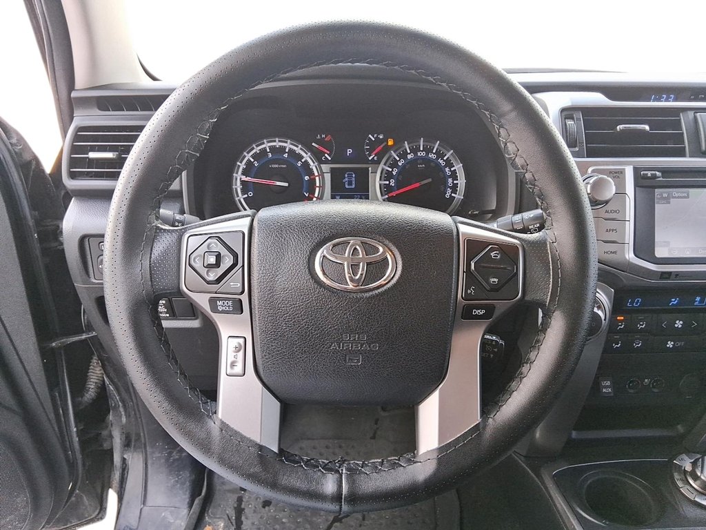 2018 Toyota 4Runner SR5 V6 5A in Stratford, Ontario - 13 - w1024h768px