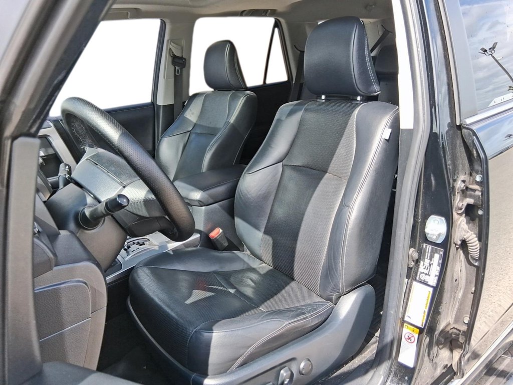2018 Toyota 4Runner SR5 V6 5A in Stratford, Ontario - 9 - w1024h768px
