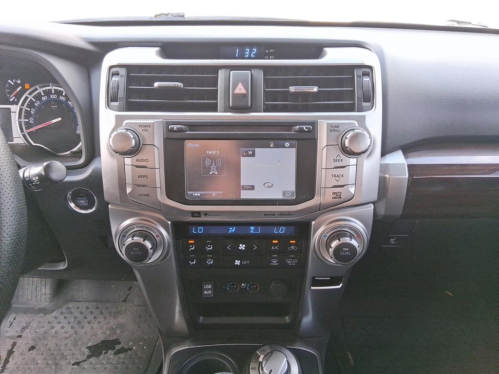 2018 Toyota 4Runner SR5 V6 5A in Stratford, Ontario - 16 - w1024h768px