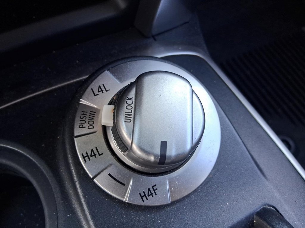 2018 Toyota 4Runner SR5 V6 5A in Stratford, Ontario - 18 - w1024h768px