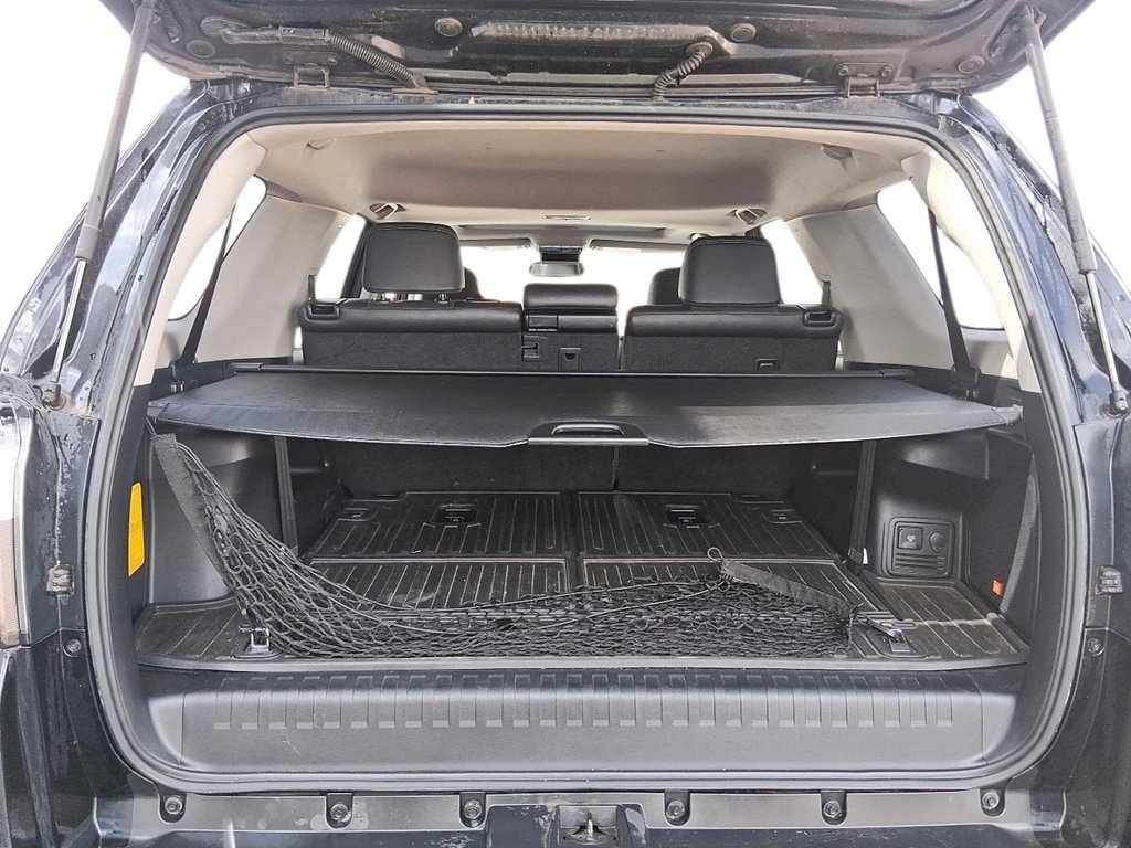 2018 Toyota 4Runner SR5 V6 5A in Stratford, Ontario - 6 - w1024h768px