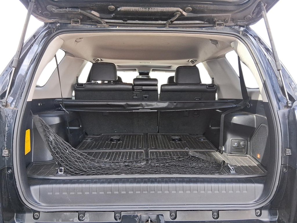 2018 Toyota 4Runner SR5 V6 5A in Stratford, Ontario - 7 - w1024h768px