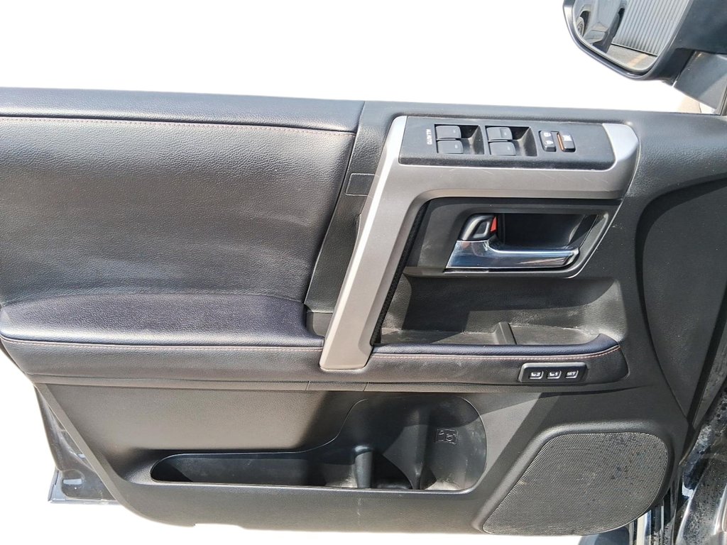 2021 Toyota 4Runner in Stratford, Ontario - 12 - w1024h768px