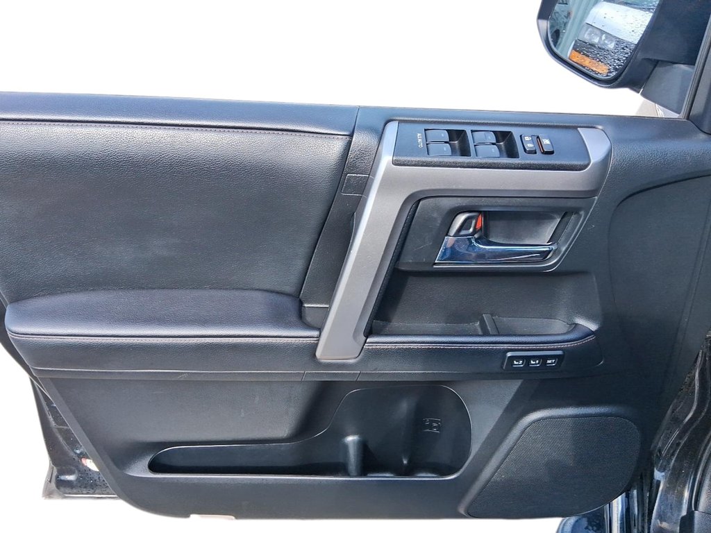 2021 Toyota 4Runner in Stratford, Ontario - 12 - w1024h768px
