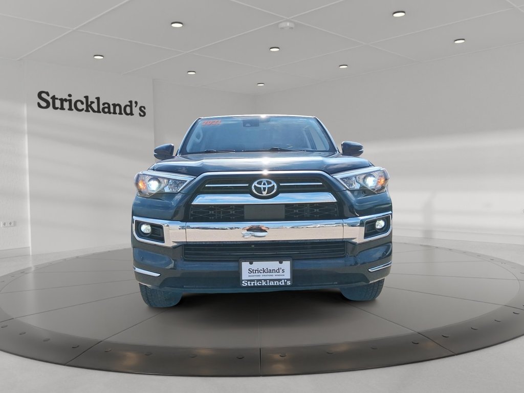 2021 Toyota 4Runner in Stratford, Ontario - 2 - w1024h768px