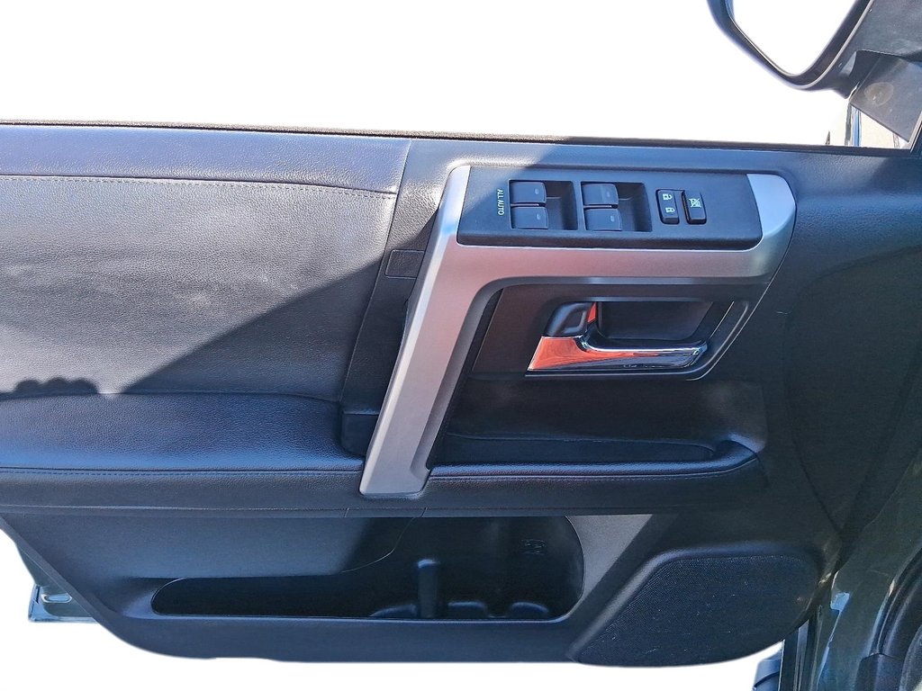 2022 Toyota 4Runner in Stratford, Ontario - 9 - w1024h768px