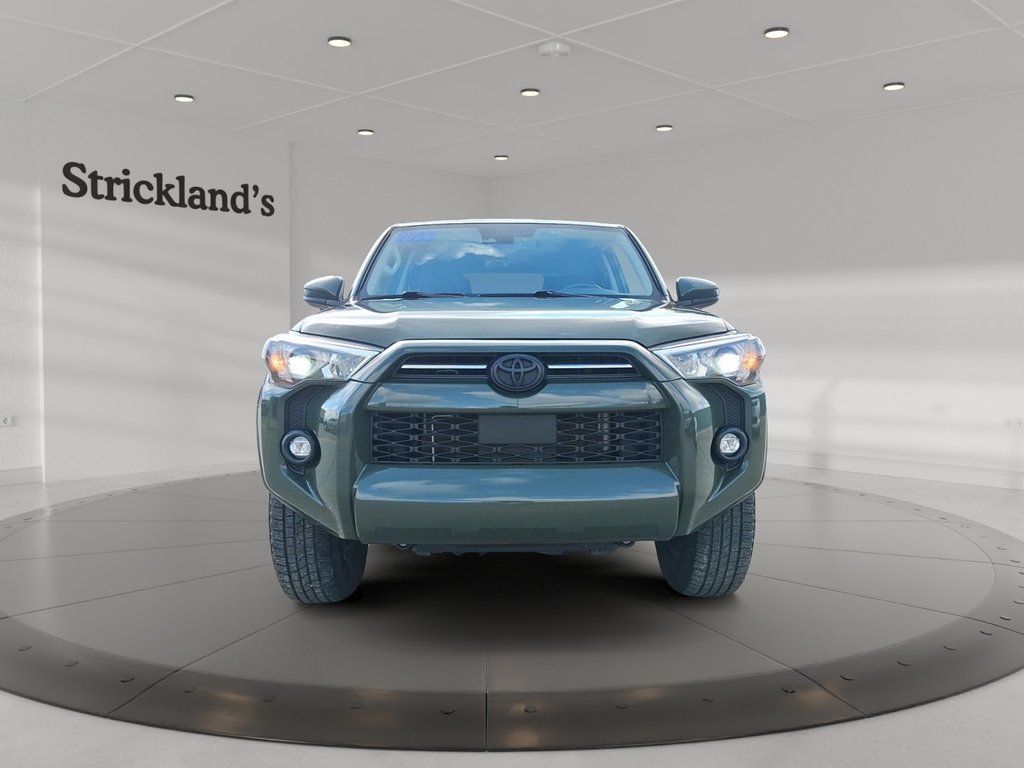 2022 Toyota 4Runner in Stratford, Ontario - 2 - w1024h768px