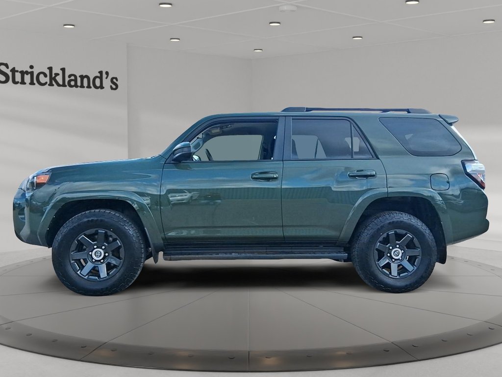 2022 Toyota 4Runner in Stratford, Ontario - 5 - w1024h768px