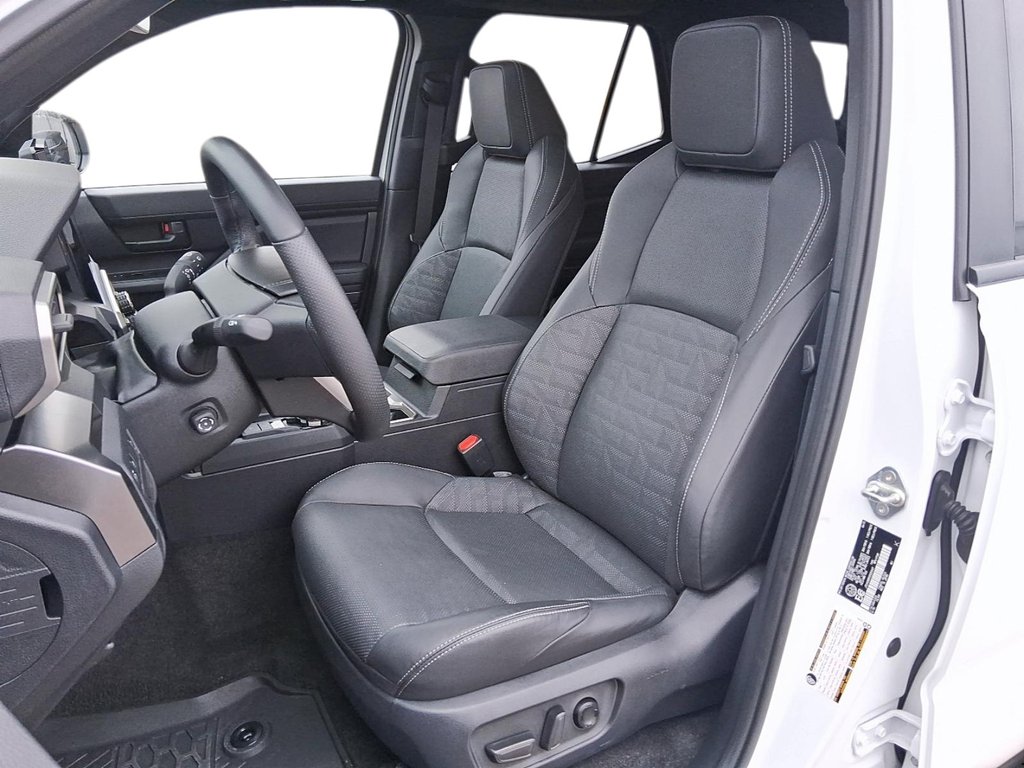 2025 Toyota 4Runner in Stratford, Ontario - 8 - w1024h768px