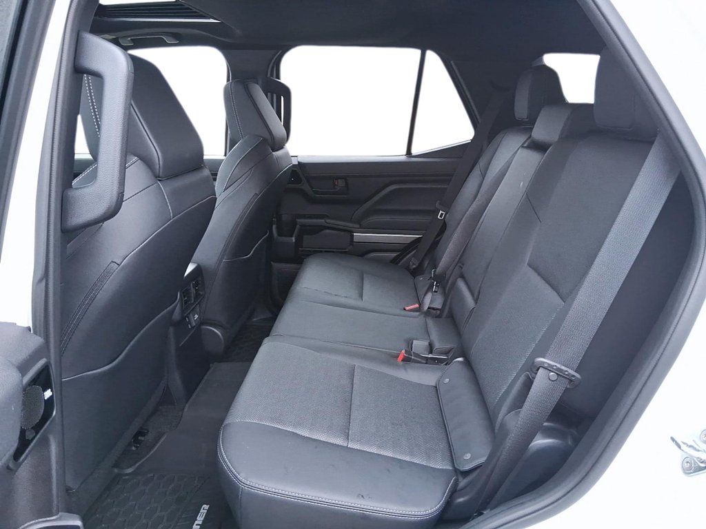2025 Toyota 4Runner in Stratford, Ontario - 9 - w1024h768px