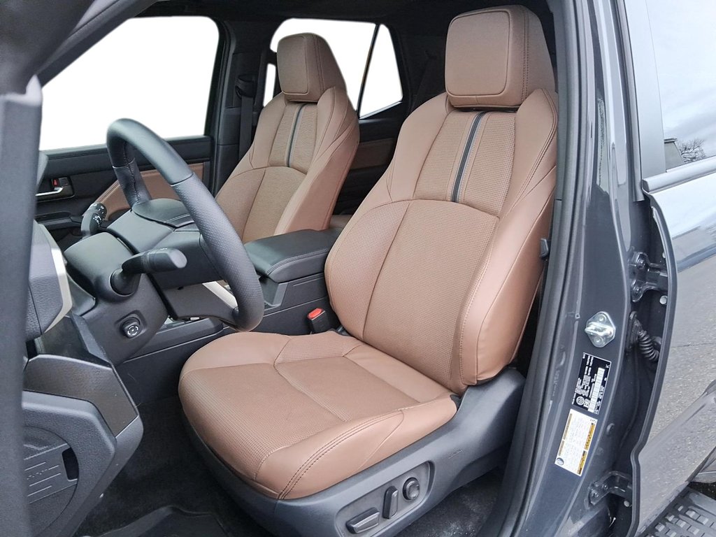 2025 Toyota 4Runner in Stratford, Ontario - 8 - w1024h768px