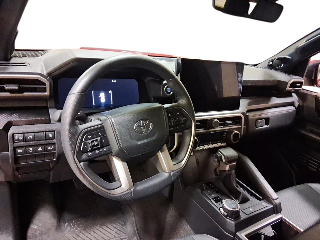 2025 Toyota 4Runner in Stratford, Ontario - 8 - w1024h768px