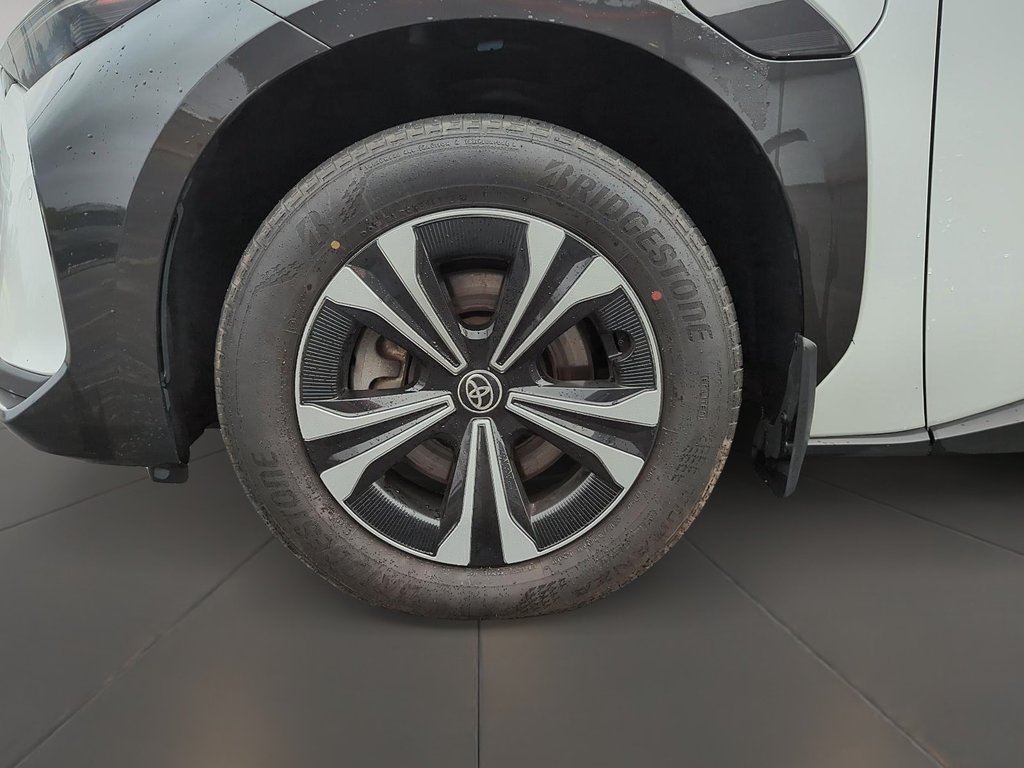 2023 Toyota BZ4X XLE AWD in Stratford, Ontario - 7 - w1024h768px