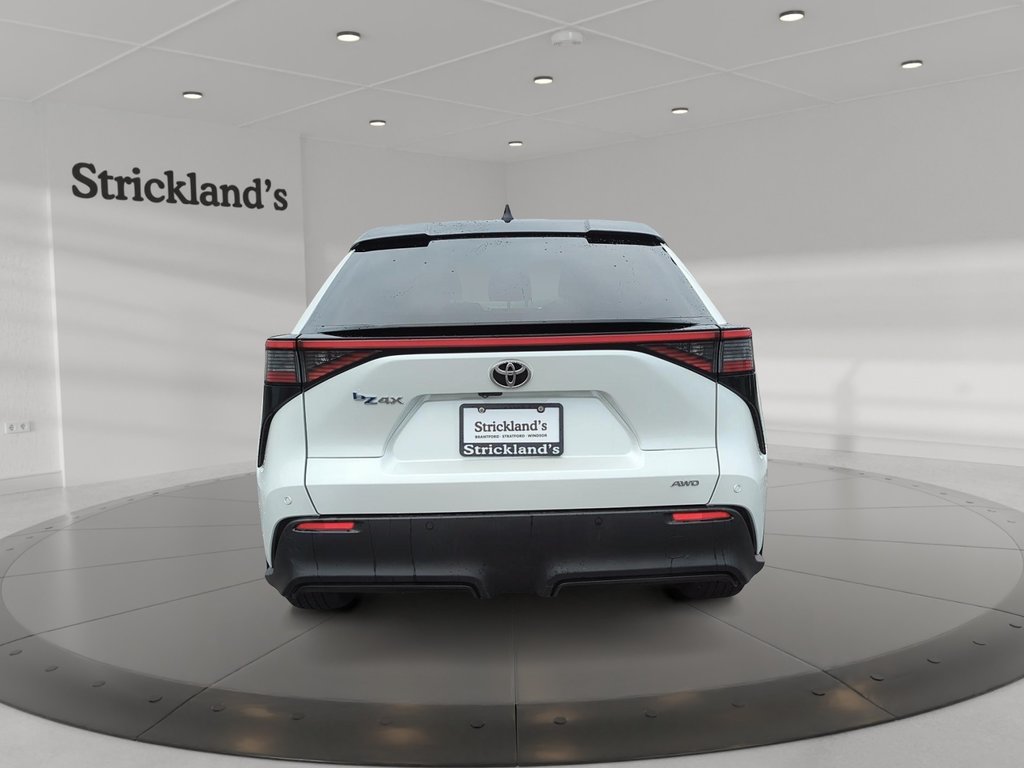 2023 Toyota BZ4X XLE AWD in Stratford, Ontario - 3 - w1024h768px