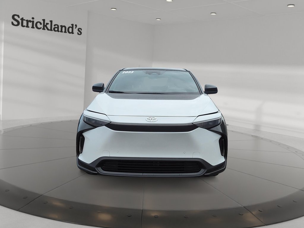 2023 Toyota BZ4X XLE AWD in Stratford, Ontario - 2 - w1024h768px