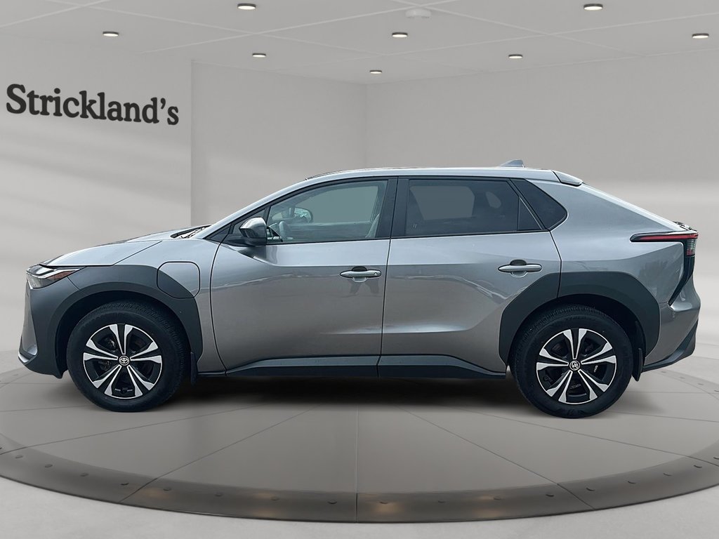 2023 Toyota BZ4X XLE AWD in Stratford, Ontario - 5 - w1024h768px