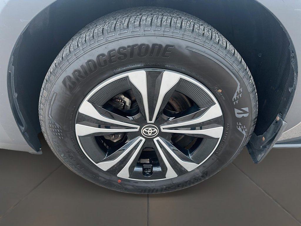 2023 Toyota bZ4X XLE AWD in Stratford, Ontario - 7 - w1024h768px