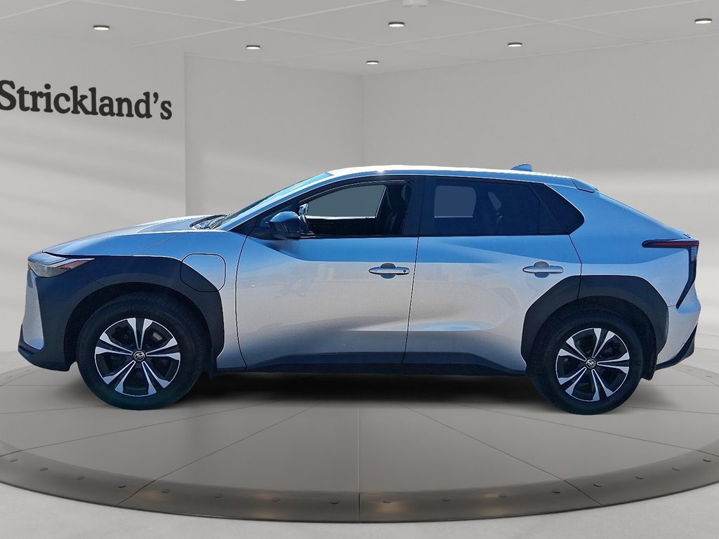 2023 Toyota bZ4X L in Stratford, Ontario - 5 - w1024h768px