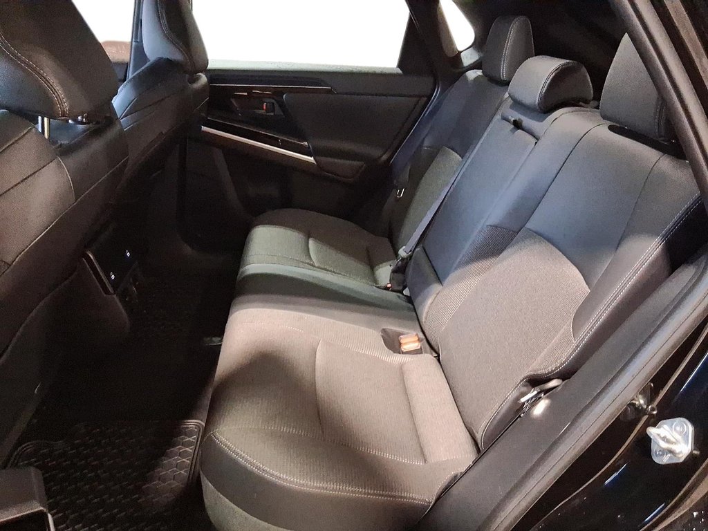2023 Toyota BZ4X XLE AWD in Stratford, Ontario - 9 - w1024h768px