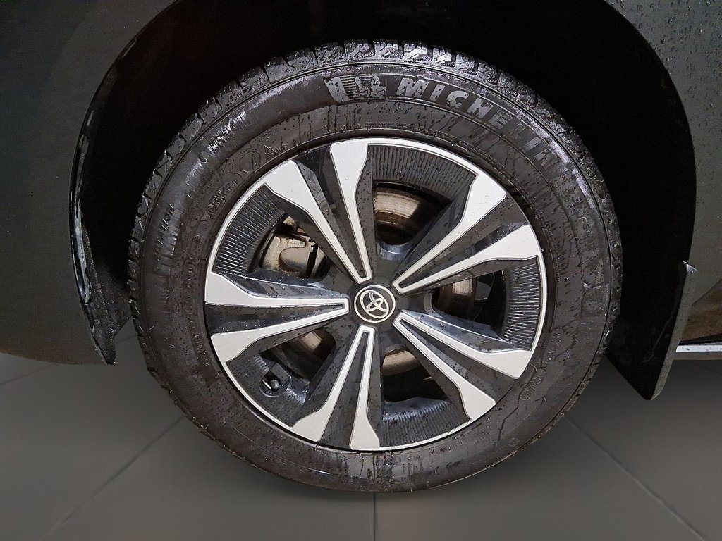 2023 Toyota BZ4X XLE AWD in Stratford, Ontario - 7 - w1024h768px
