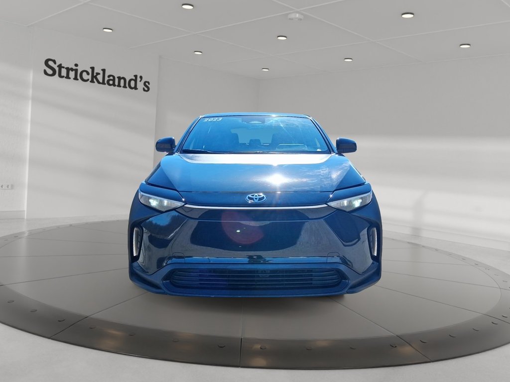 2023 Toyota bZ4X L in Stratford, Ontario - 2 - w1024h768px