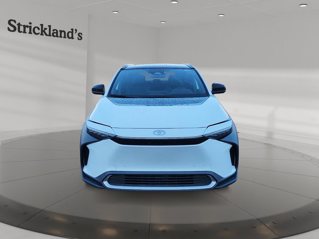 2023 Toyota bZ4X XLE AWD in Stratford, Ontario - 2 - w1024h768px