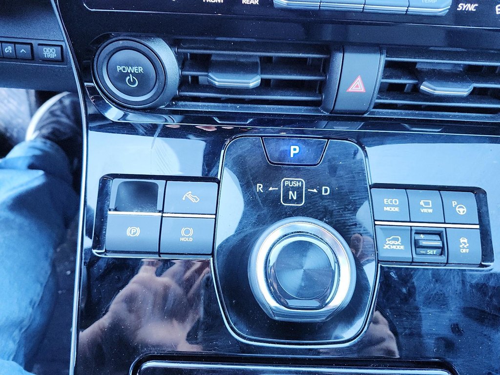 2023 Toyota bZ4X XLE AWD in Stratford, Ontario - 14 - w1024h768px