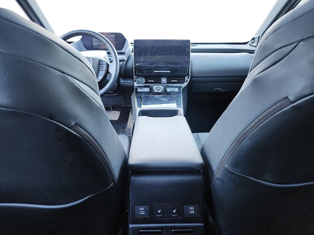 2023 Toyota bZ4X XLE AWD in Stratford, Ontario - 9 - w1024h768px