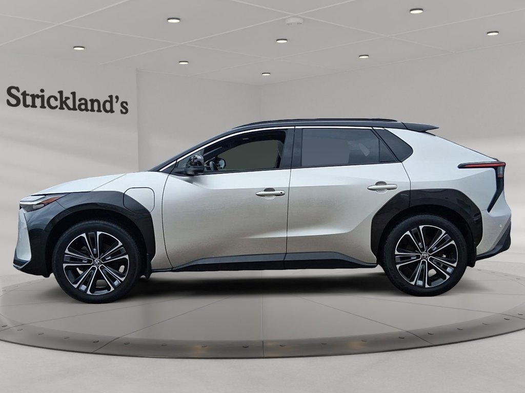 2023 Toyota bZ4X XLE AWD in Stratford, Ontario - 5 - w1024h768px