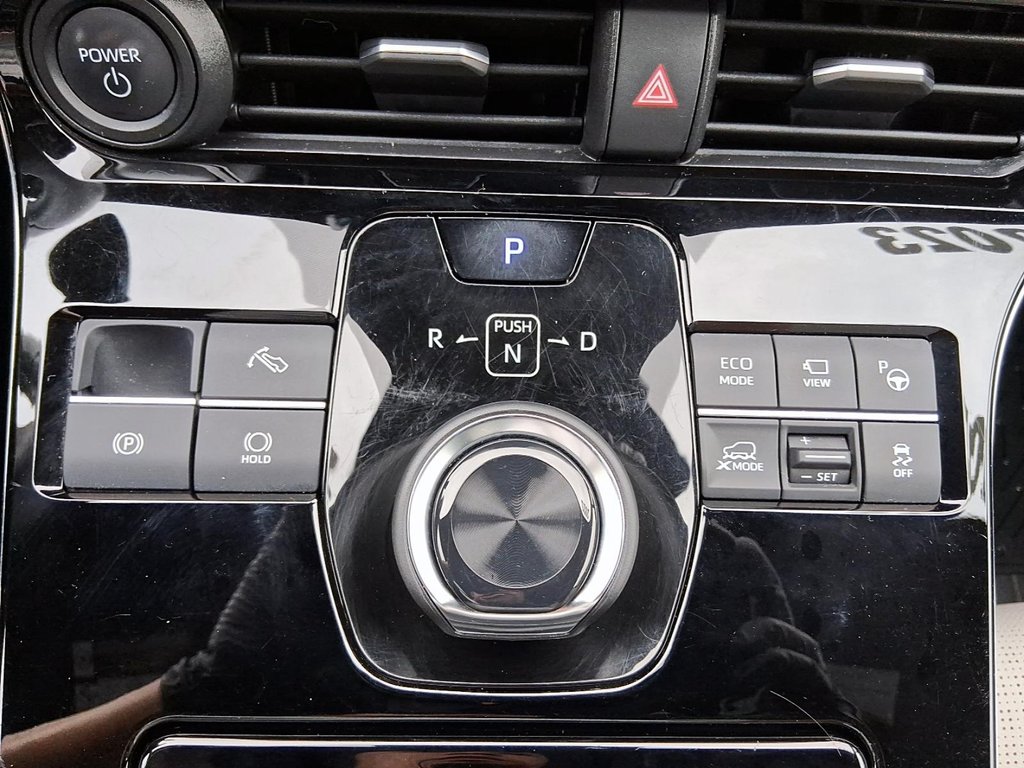 2023 Toyota bZ4X XLE AWD in Stratford, Ontario - 16 - w1024h768px