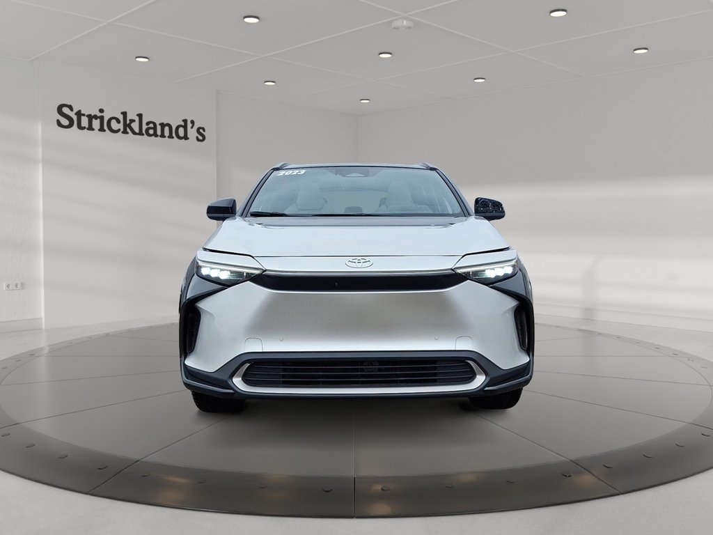 2023 Toyota bZ4X XLE AWD in Stratford, Ontario - 2 - w1024h768px