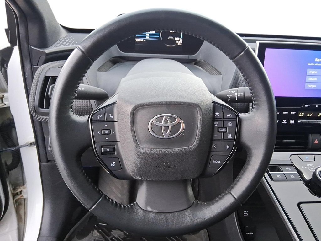 2023 Toyota bZ4X XLE AWD in Stratford, Ontario - 12 - w1024h768px
